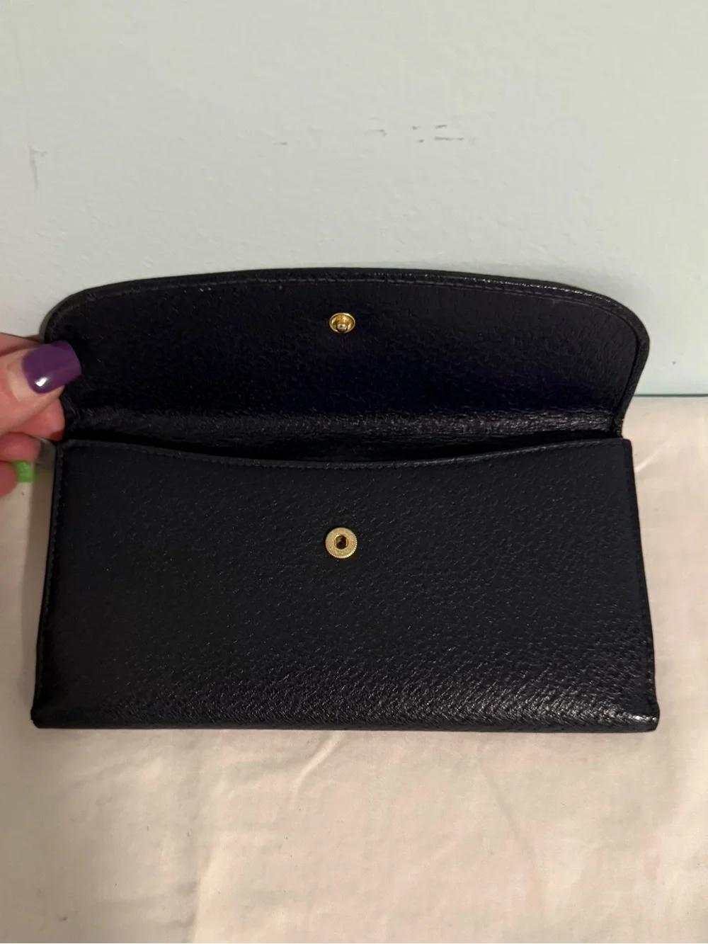 Gucci Vintage Navy Pebbled Leather Cardholder/Wallet with Gold tone Logo clasp!😮
